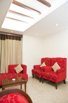Oyo Premium Pitampura Otel Yeni Delhi Dış mekan fotoğraf