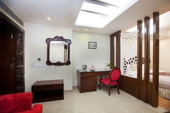 Oyo Premium Pitampura Otel Yeni Delhi Dış mekan fotoğraf