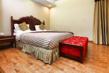 Oyo Premium Pitampura Otel Yeni Delhi Dış mekan fotoğraf